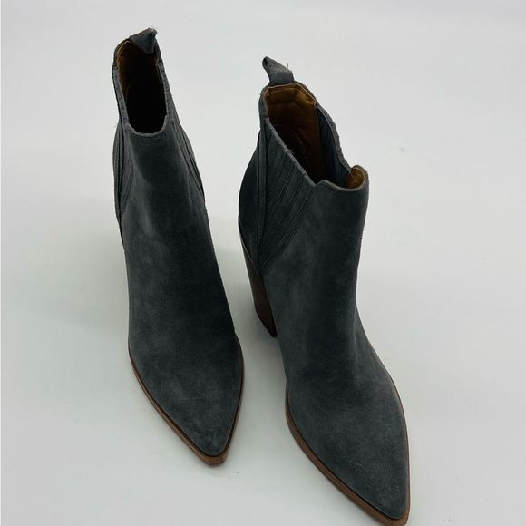 Gadri Pointed Toe Bootie
MARC FISHER LTD - Picture 2 of 7